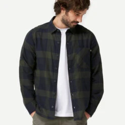 Men's Travel Trekking Shirt -Forclaz k06285955ab6de687f183c8c853b4e6d9