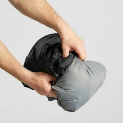 Men's Synthetic Mountain Trekking Hooded Padded Jacket - MT100 -Forclaz kb2c7e1ab96197d07cb44423c2c80e882